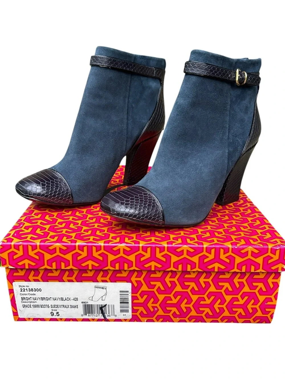 Tory Burch Gracie Suede Ankle Boots 9.5 Fairy Boho Luxury Capsule Wardrobe